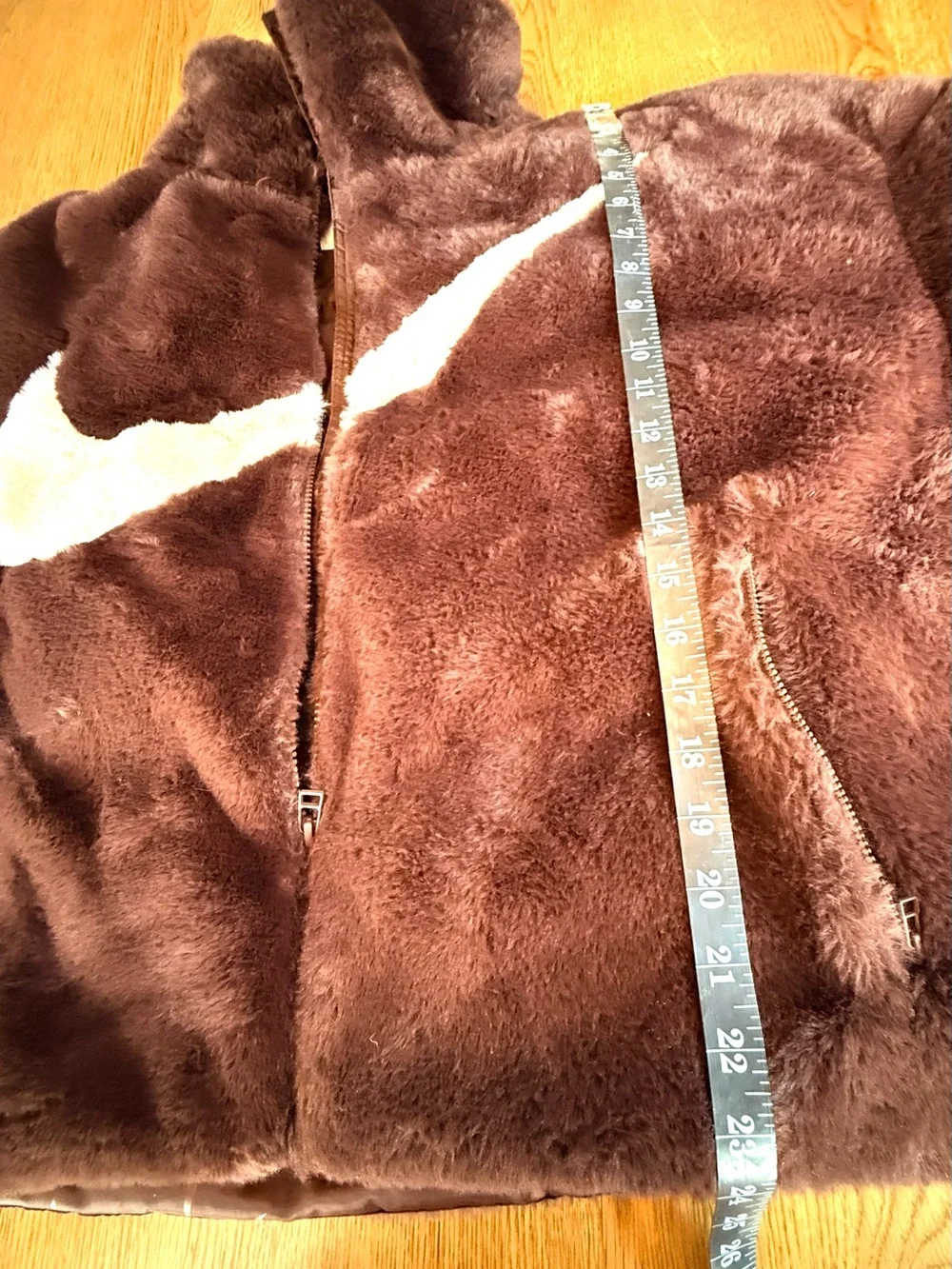Nike Sportswear Essentials Faux Fur Teddy Jacket Brown Cream Oversized M